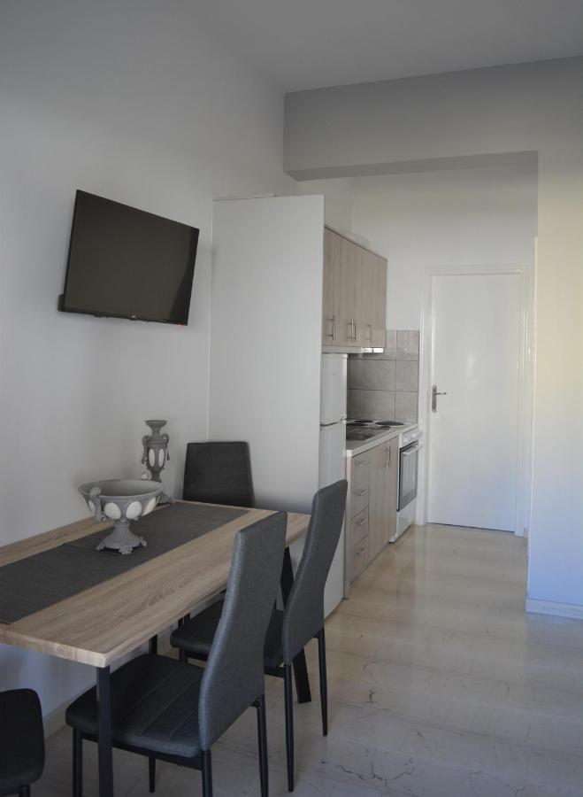 Ferienwohnung Anezinas Place Perissa  Exterior foto
