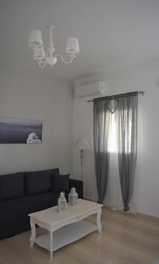 Ferienwohnung Anezinas Place Perissa  Exterior foto