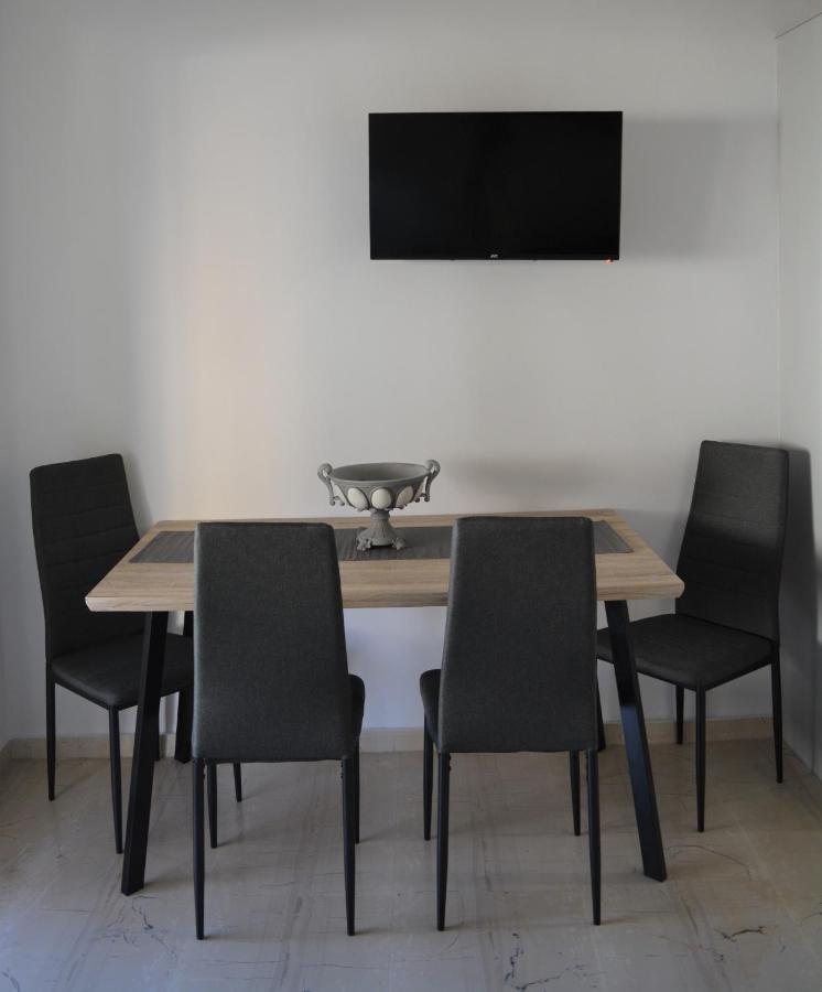 Ferienwohnung Anezinas Place Perissa  Exterior foto